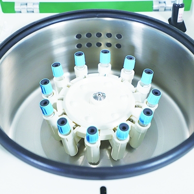 Benchtop hiệu suất cao máu đỏ máy giặt máy ly tâm 12 ống Tốc độ tối đa 4500