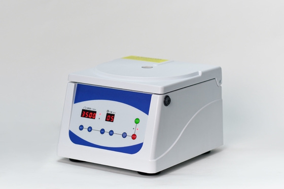 Máy ly tâm tốc độ thấp với tiếng ồn thấp 4000 rpm Máy ly tâm tốc độ thấp 2100xg RCF Cho các ứng dụng phòng thí nghiệm thường xuyên